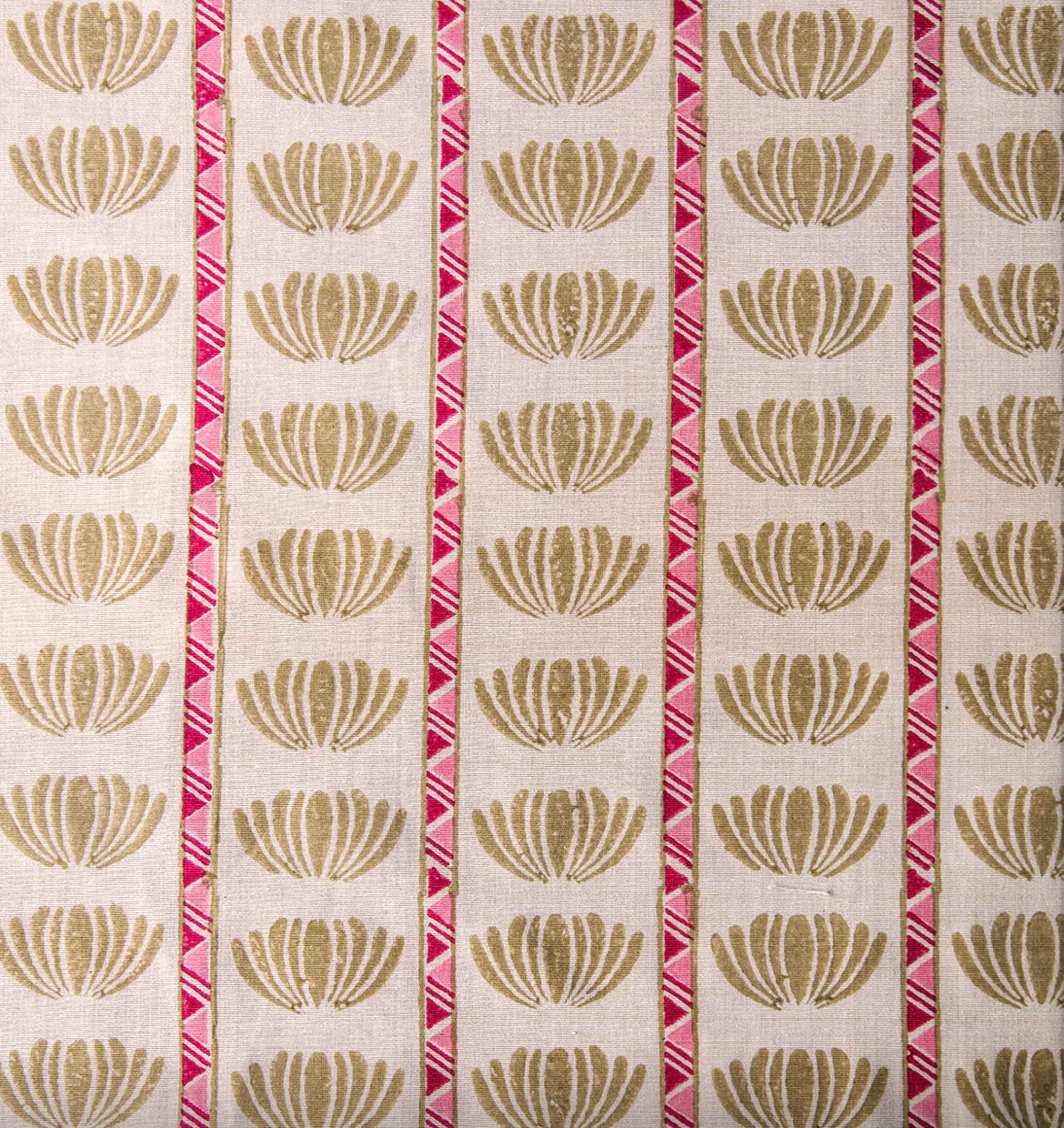 Half Lotus - Raspberry