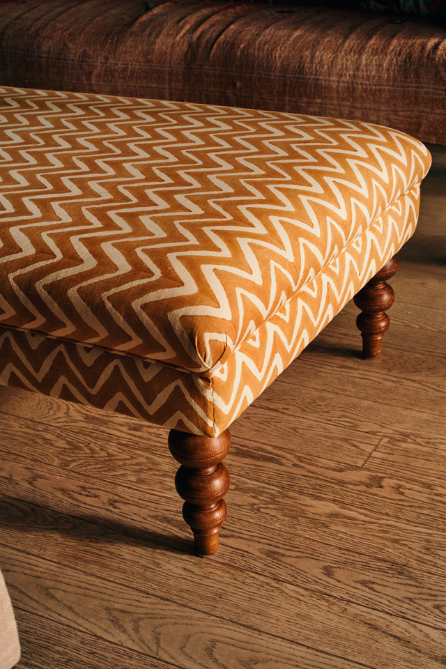 Footstools & Ottomans